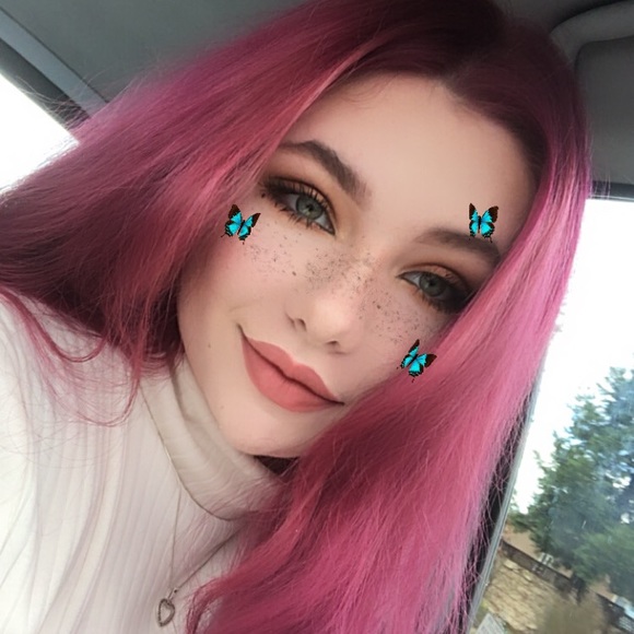 Meet your Posher, Olivia - Picture 1 of 1